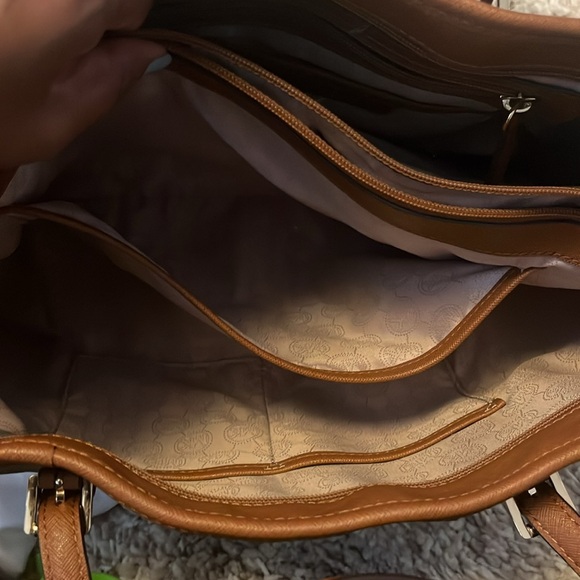 Michael Kors Jet Set Medium travel tote - Picture 7 of 7